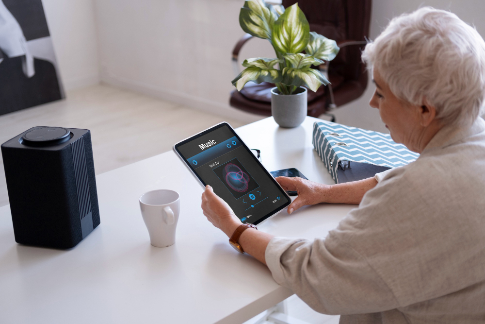 How Smart Monitoring Supports Senior Safety